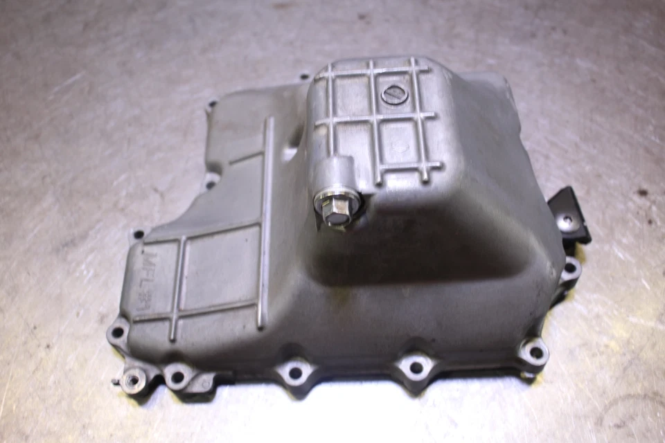 08-11 Honda Cbr 1000rr Oil Pan - Изображение 2 из 4