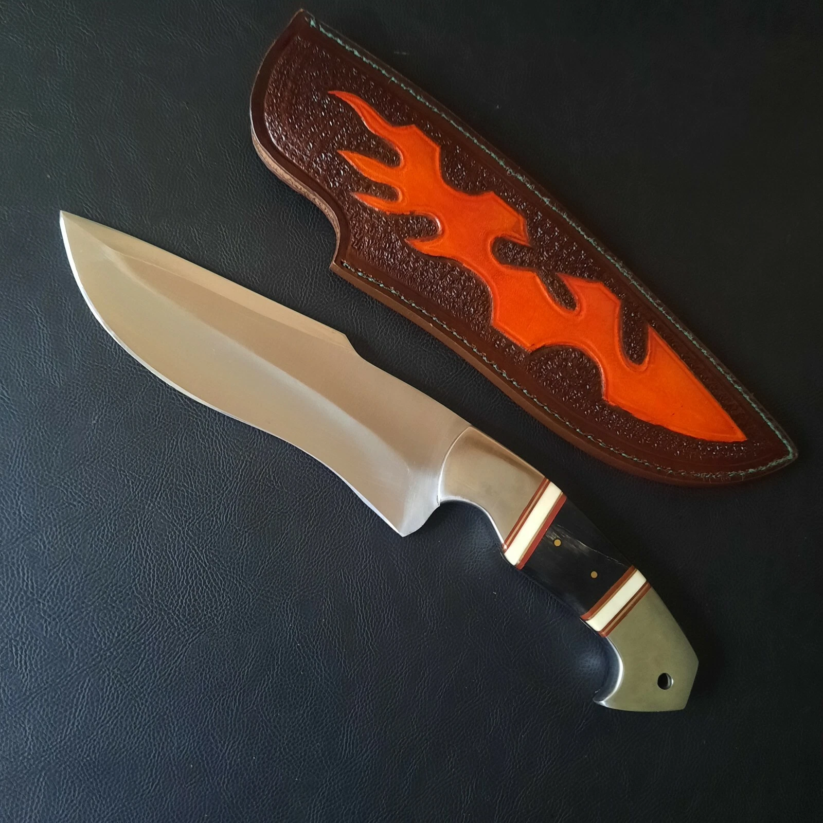 custom handmade D2 tool steel bowie hunting knife with leather sheath