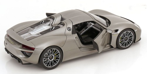 1:18 Welly Porsche 918 Spyder techo rígido 2012 gris metálico - Imagen 5 de 5