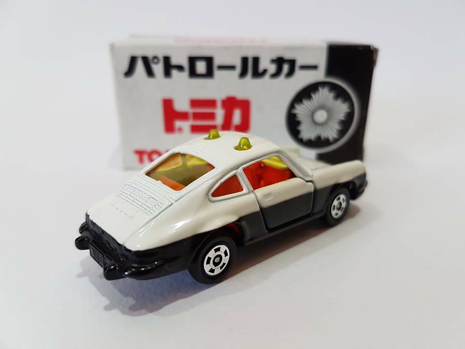 Collection level Tomica PORSCHE 911S POLICE CAR MADE IN JAPAN 1976