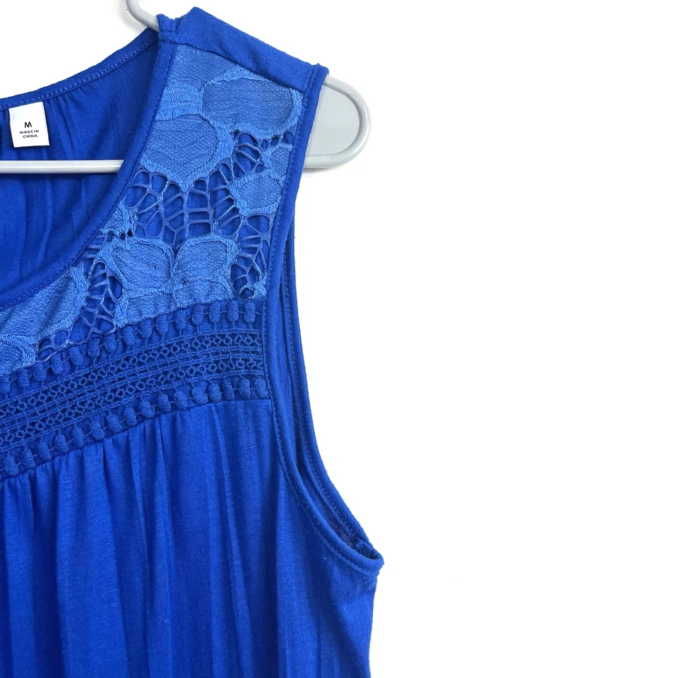 Blusa para mujer Kim Rogers azul cuello redondo encaje acento sin mangas talla mediana Foto 4 de 4