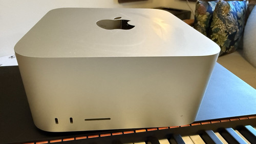 Mac Studio (2022) Apple M1 Ultra Chip - 20‑Core CPU & 48‑Core GPU - 128GB / 2TB
