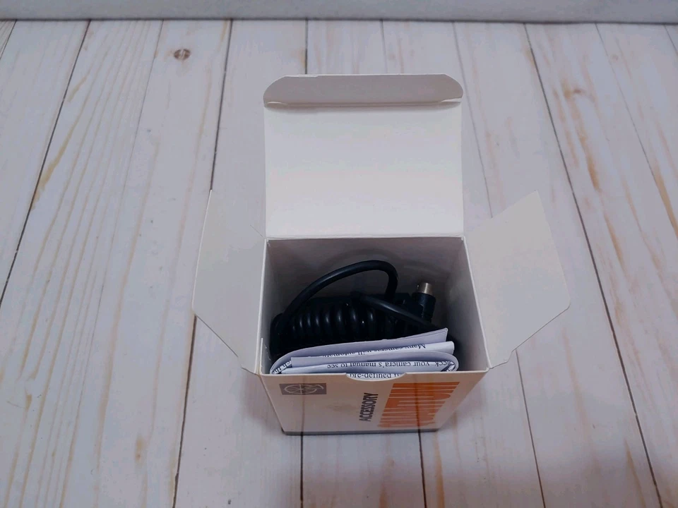 Quantum QFlash QTTL Adapter D22w-R for Fuji And Nikon New Open Box - Image 3 of 4