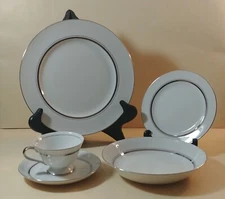 DINNERWARE: Marquise (Platinum) by CLARIDGE-5 pieces place setting/(JAPAN) 