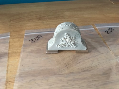 Miniature Quartz clocks and other makes. Over 100 clocks - Foto 408 di 470