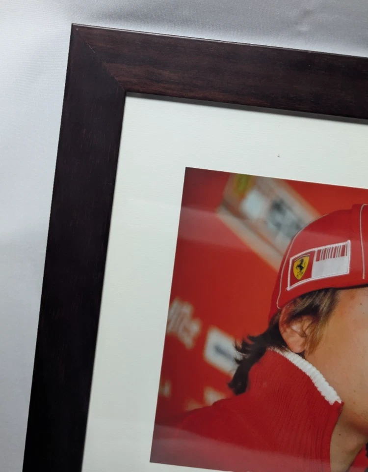 KIMI RAIKKONEN FERRARI F1 FOTO HAND SIGNED with certificate of authenticity - Image 4 of 4