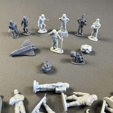 Astronaut Space Toy Action Figures MPC Gray Plastic Lot Of 71