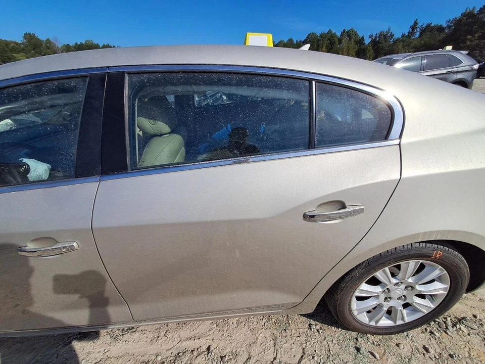 Puerta trasera izquierda del conductor compatible con 10-16 LACROSSE 2671060 Foto 2 de 2