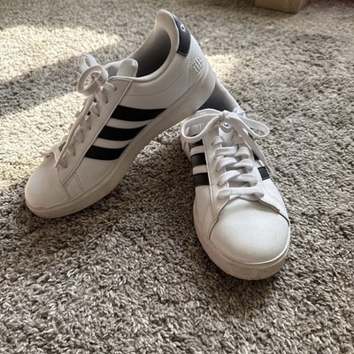 Adidas lWhite with Black womens 9.5 cloudfoam advantage