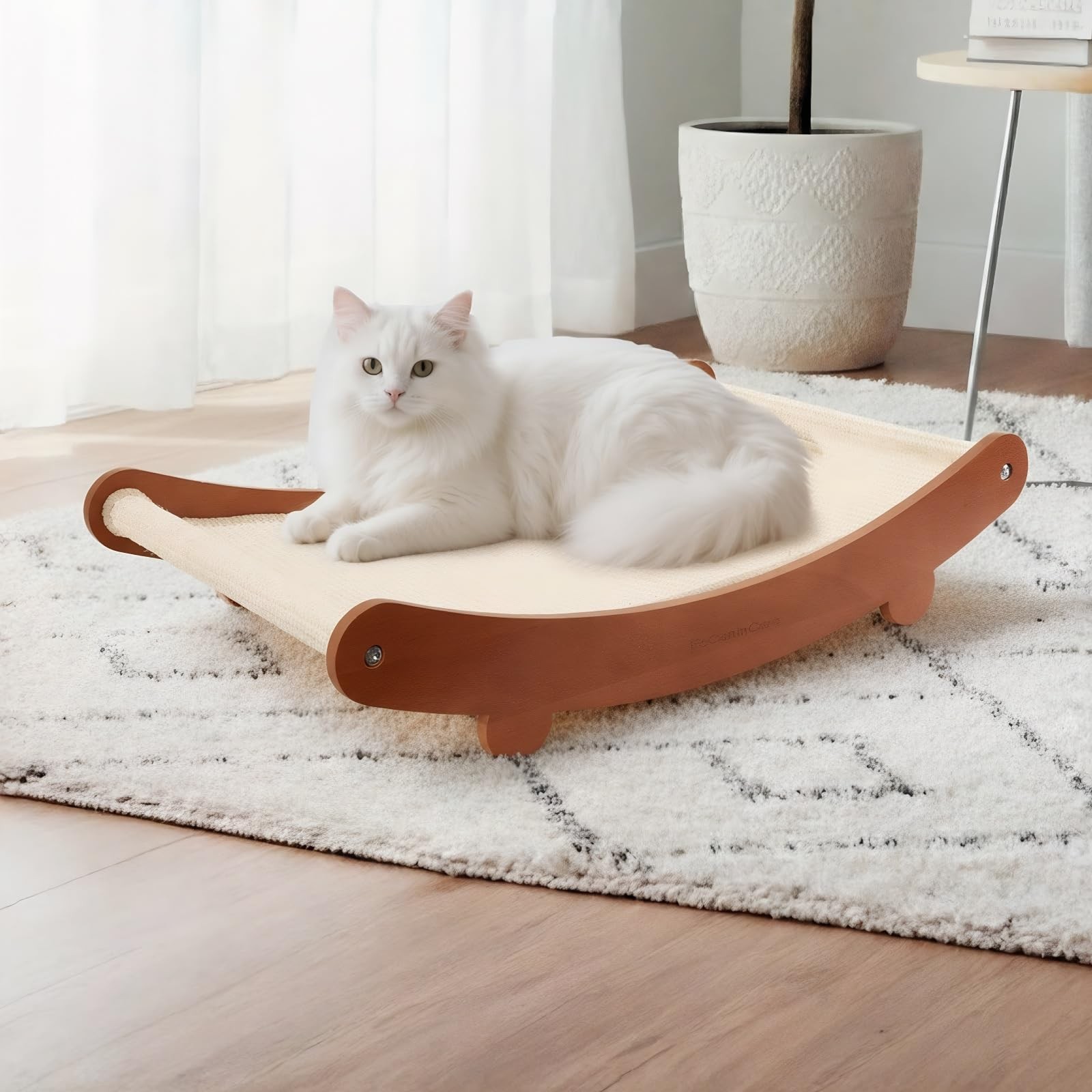 Griffoir pour chat avec hamac en bois idéal pour les siestes au salon