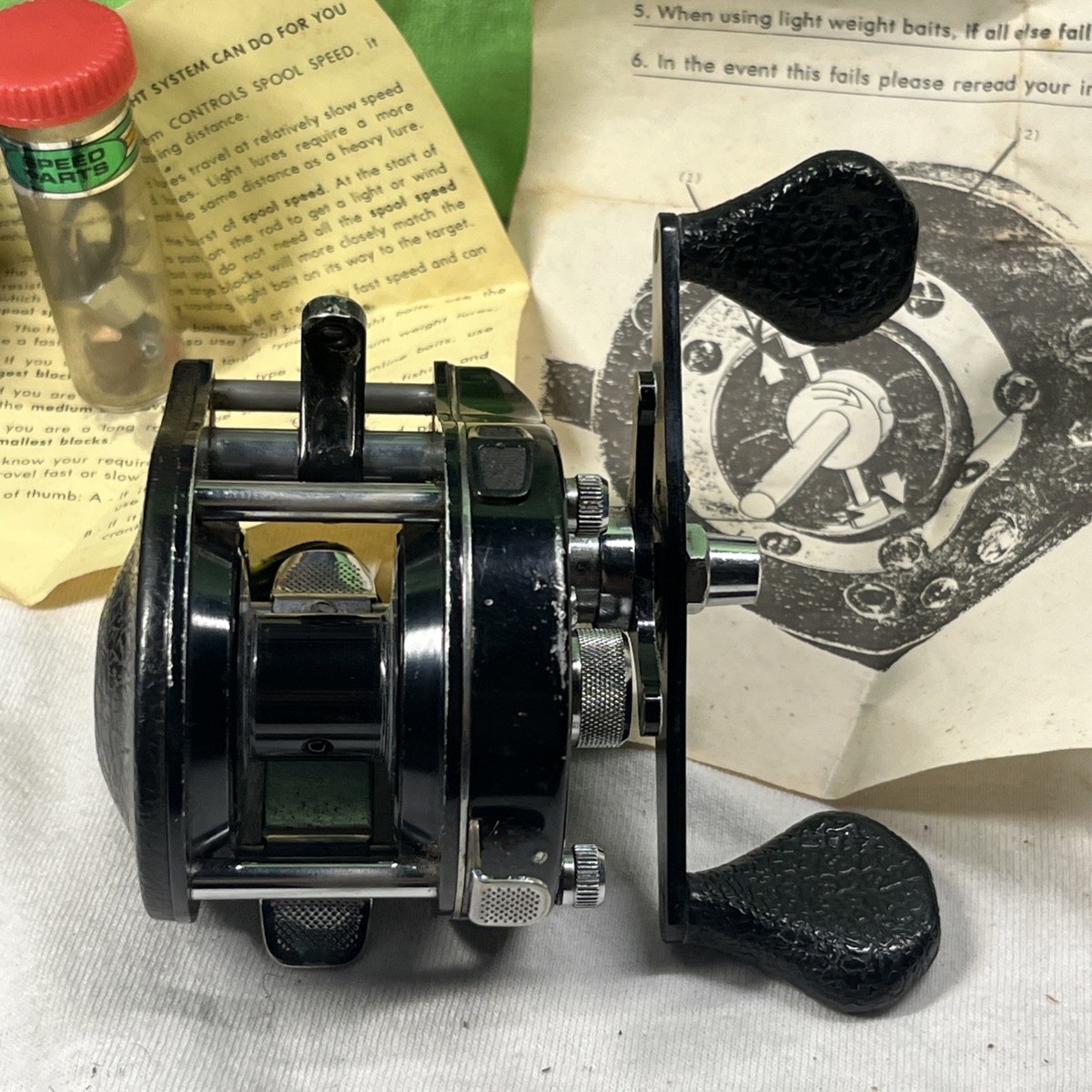 Vintage Lew's Speed Spool BB-1 Reel Ist Gen by Shimano Japan W/bag