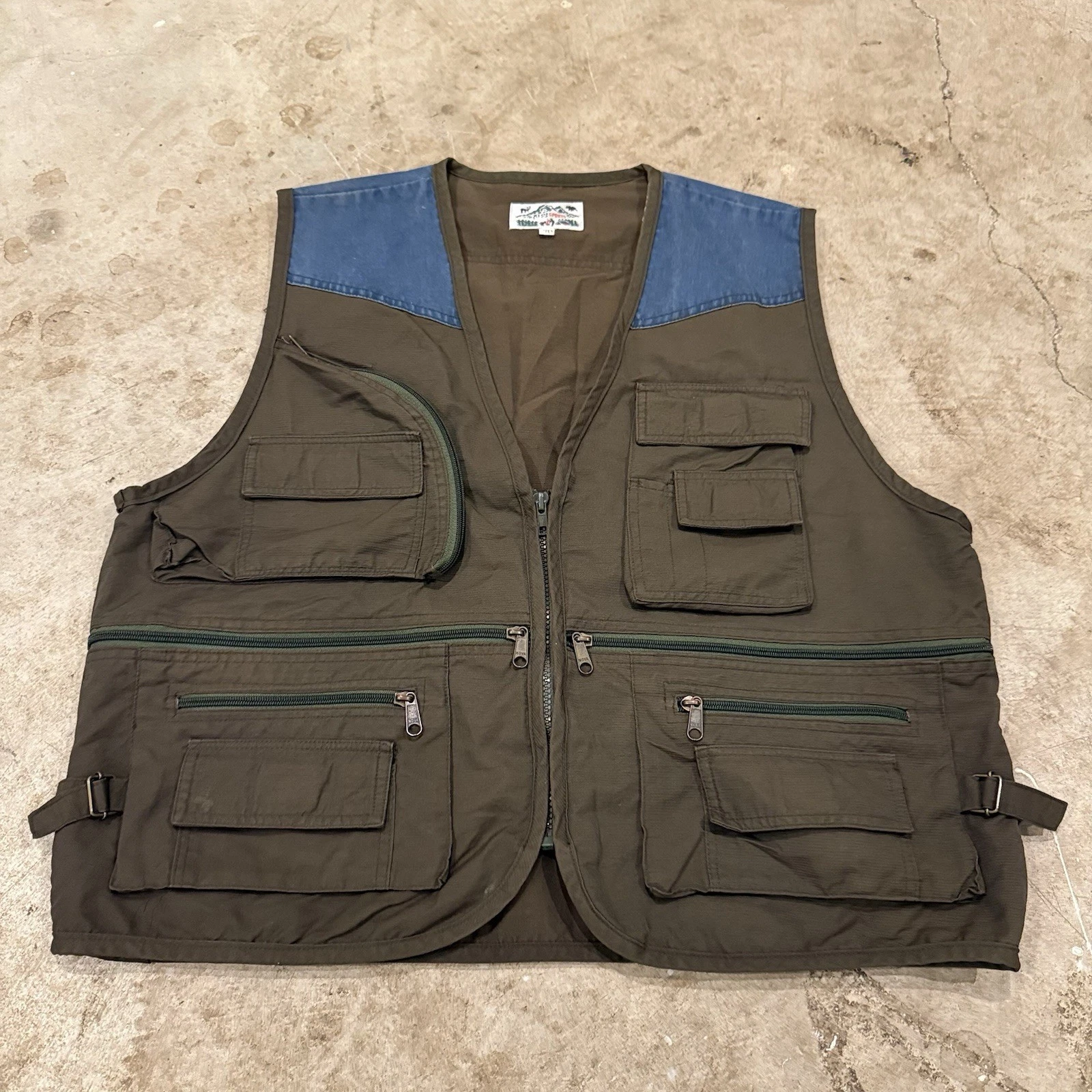 Khaki Green Fishing Vest Men's XL/2XL Mesh Back Multi Pocket Used