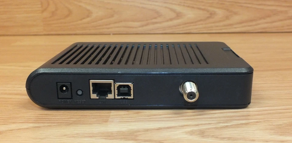 Zoom (5241) Series 1051 Cable Modem w/ A/C Power Supply & USB Bundle - Image 4 of 4