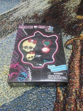MONSTER HIGH Accessory set 1 Necklace 2 Snap Clips 2 Rings 2015 Mattel