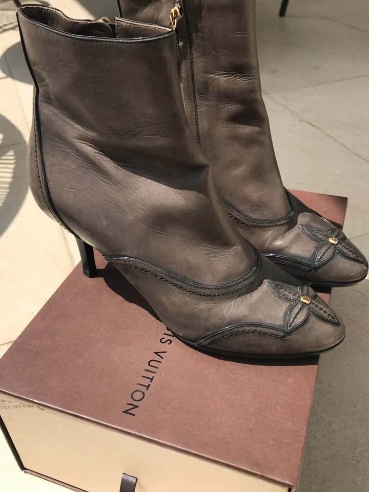 Bottes low boots Louis Vuitton En cuir Pt 36 avec boite + sac boots + bag - Photo 4/4