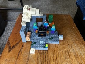 The Dungeon (21119) minecraft lego set