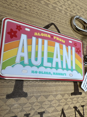 New Authentic Disney Aulani Exclusive Keychain Rainbow Aloha Ko