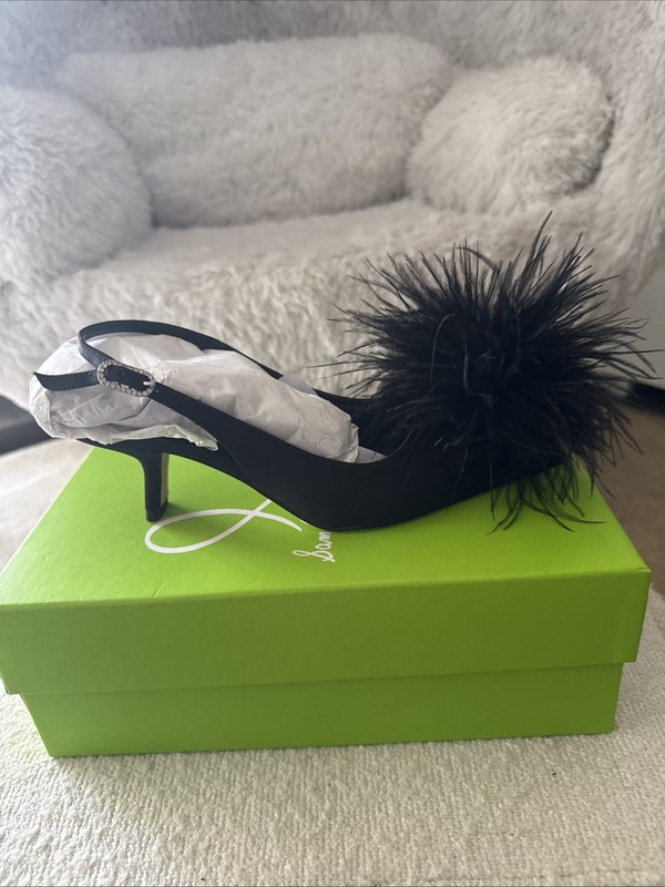 Sam Edelman Feathered Dress Heels  Size 5 W/box & dust bag 