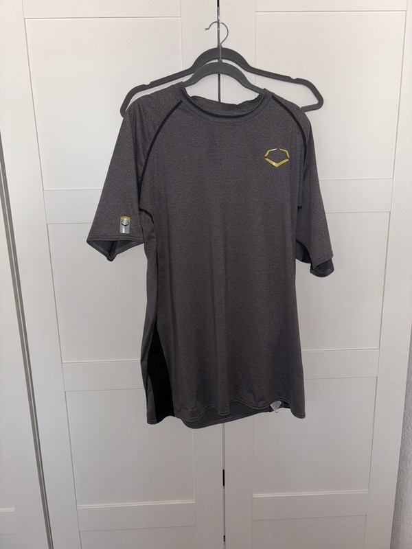 EvoShield Men's Shirt Sport Compression Grey Short Sleeve Sports Size XL Comfort
