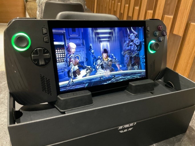 ASUS ROG Ally X RC72LA-NH007W , 7