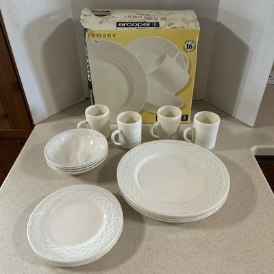 ARCOPAL '' ROMANE  ''  16 PC.  IVORY DINNERWARE SET     NEW OPEN BOX    FRANCE