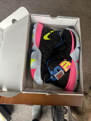 Size 11.5 - Nike Kyrie 5 Just Do It