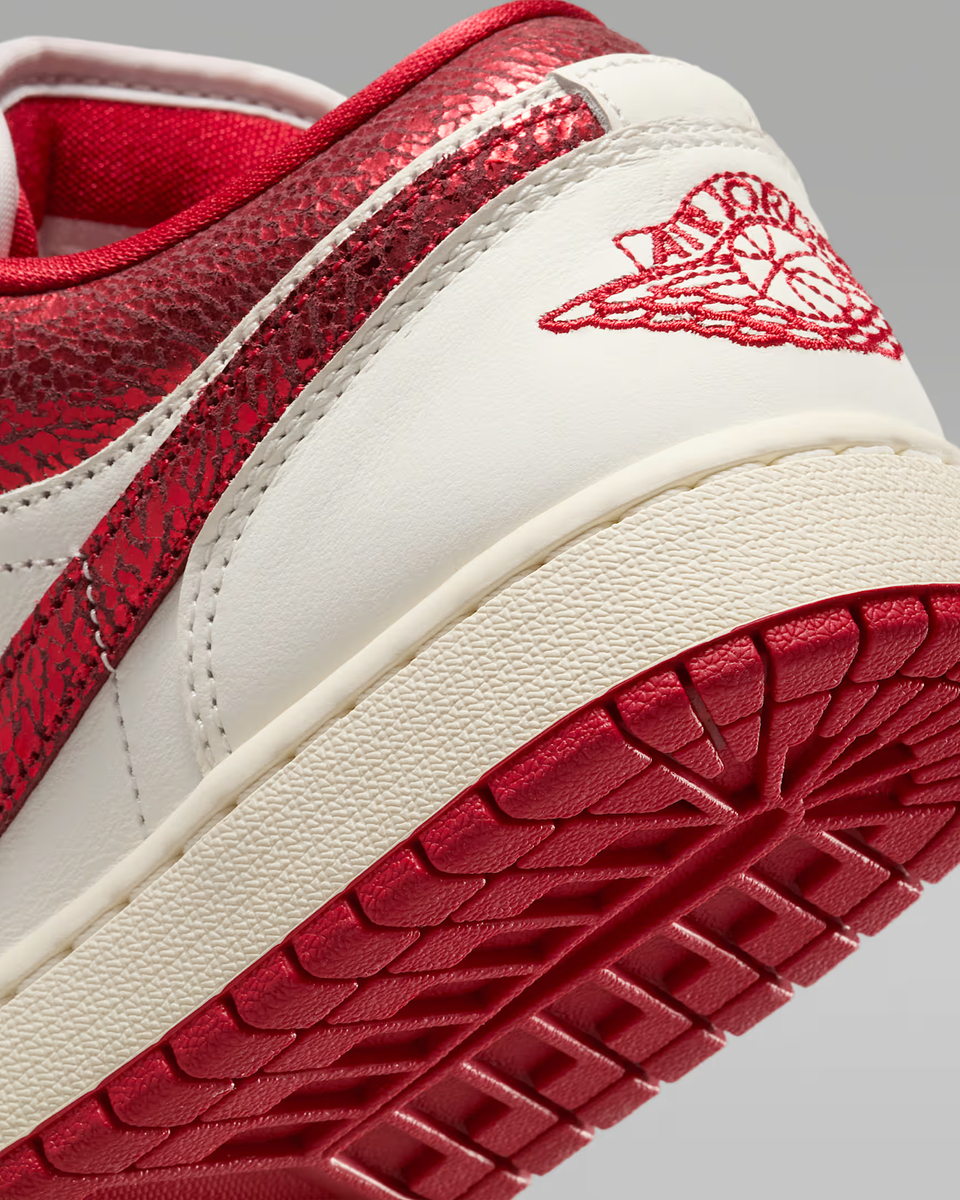 HJ9338-106 Nike Air Jordan 1 Low SE Sail Team Red Varsity Red