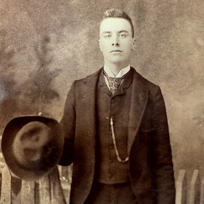 Clarion,PA Rich Victorian Man Photo Antique Cabinet Card Handsome Young Fox Suit