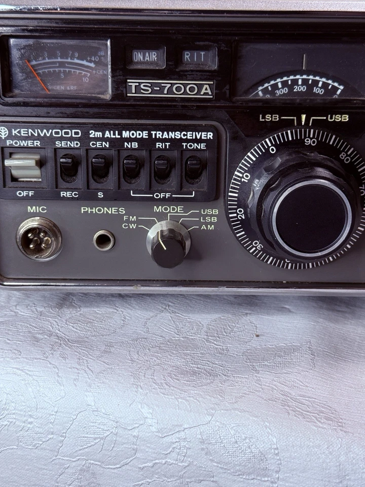 Kenwood TS-700A 2m All Mode Transceiver Tested Working Vintage Ham Radio - Image 2 of 4