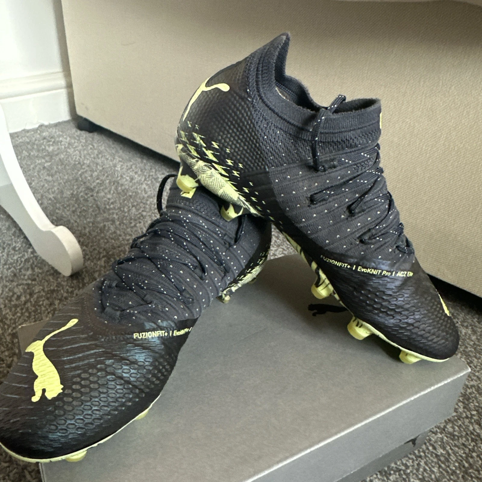 Scarpe da calcio Puma Future Z 1.4 uk taglia 7 nero giallo