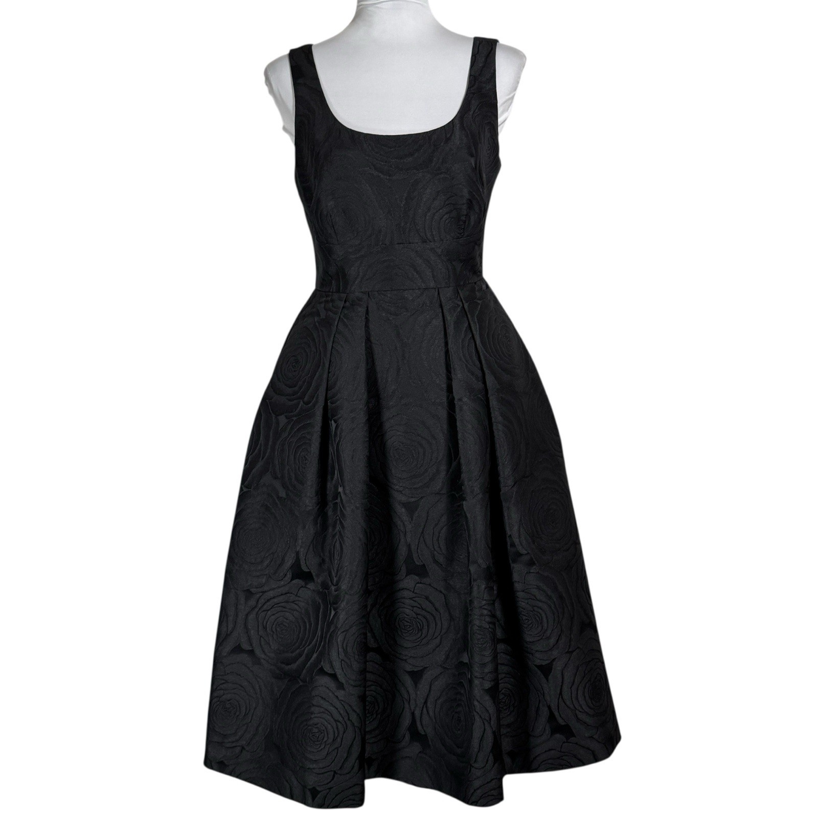 Ivanka Trump Black Floral Rose Jacquard Fit & Flare Midi Dress Size 2 Pleated