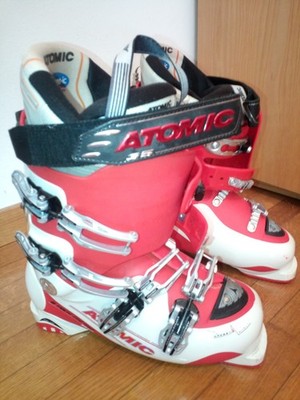 Atomic B90 Tech Ski Boots Size 27.5-28