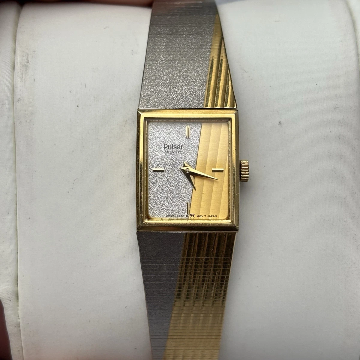 Pulsar Vintage Ladies Watch Gold-Tone Stretch Bracelet Square Gold-Tone Dial Vintage Pulsar Watch with Gold Tone Bracelet and White Dial  main image 4