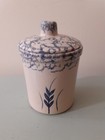 R.R.P.  Co., Roseville, Ohio 1 Qt. Jar with Blue Spongeware Lid — photo 1