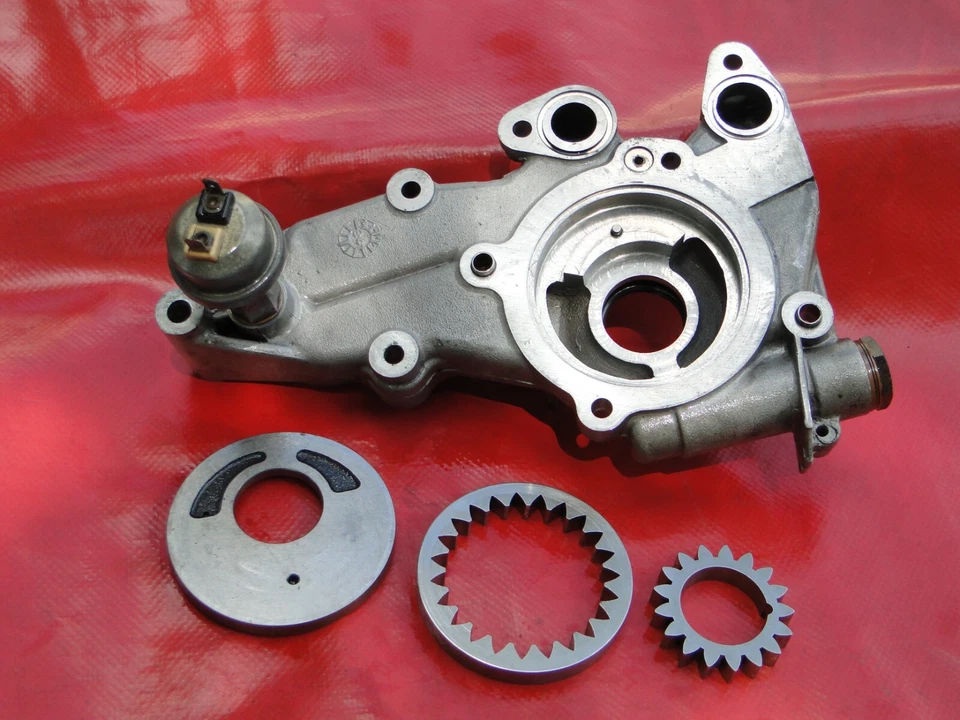 Bomba de aceite de motor Maserati Biturbo 2,5 V6 AM453 1984-1986 ORIGINAL 311820002 59 K Foto 4 de 4