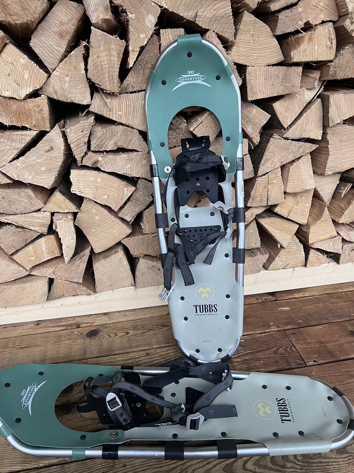 Tubbs Adventure 30 Snowshoes Winter Hiking Snow Aluminum Frame USA MAde