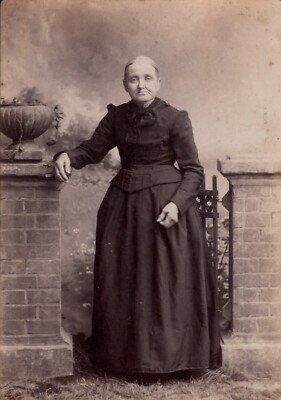 Cabinet Card Circa 1880s J. Frits Black Old Lady In Dress Reading Penn. |  eBay