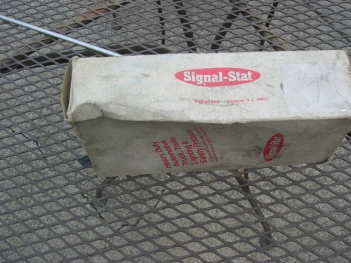 NOS SIGNAL-STAT 900 TURN SINAL ASSEMBLY COMPLETE - Picture 8 of 8