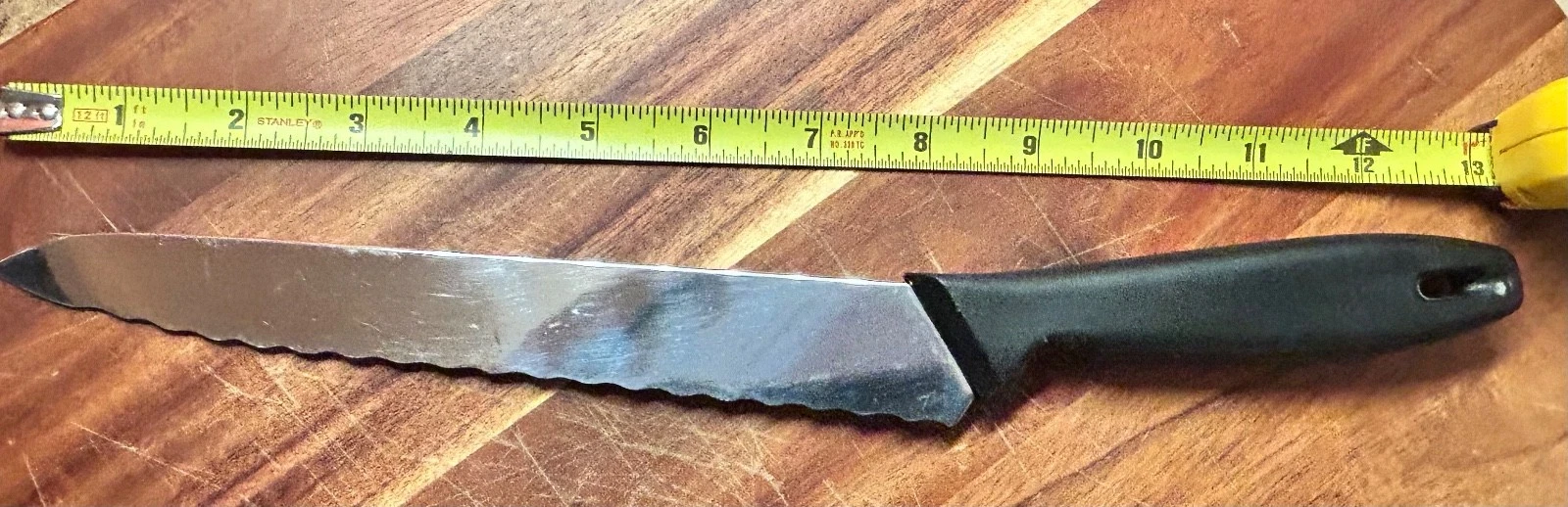 Fiskars Utility Knife Stainless Vanadium Serrated 8” Blade