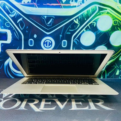 Apple MacBook Air A1466 13.3” – Intel Core i5 – 4GB RAM 120GB SSD