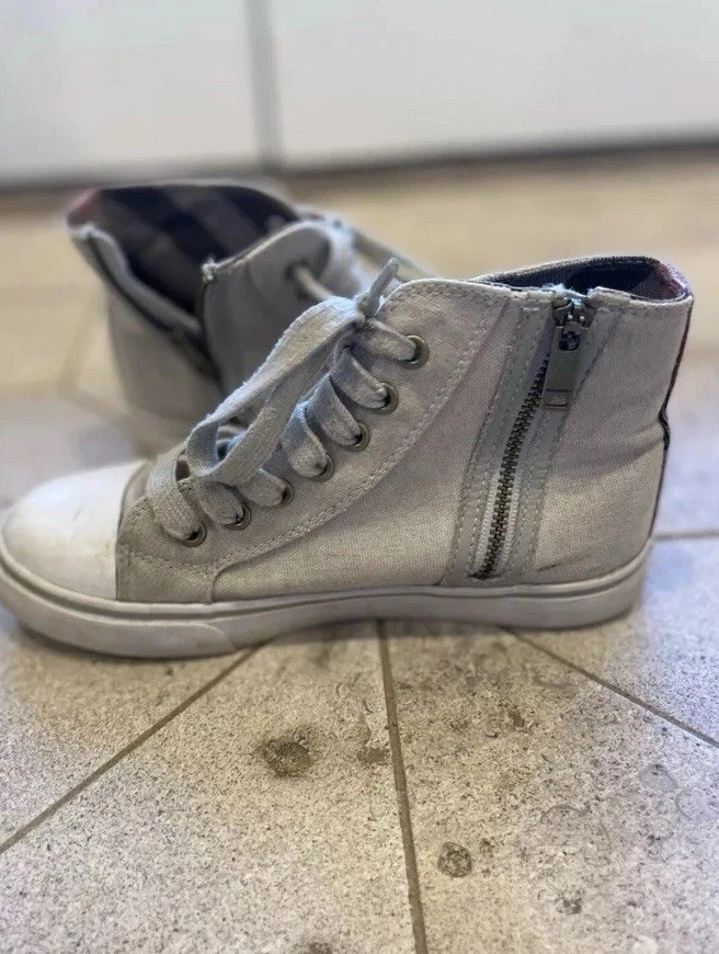 Zapatilla Burberry London Niños Talla 1.5 Foto 4 de 4