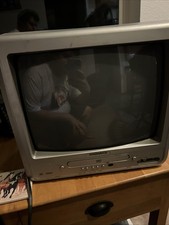 Vintage Magnavox MWC13D6 13 CRT TV DVD Combo Gaming Retro 2006 DVD No Remote