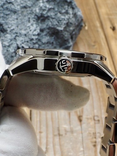 Ulysse Nardin Diver 42 90% LNIB Bracelet ref.8163-175 RARE Current Model! - Picture 8 of 15