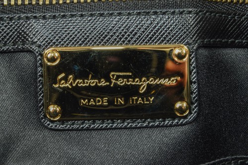 Hermoso Bolso de Mano de Diseñador SALVATORE FERRAGAMO Negro Vara Bow Cadena - Imagen 4 de 7