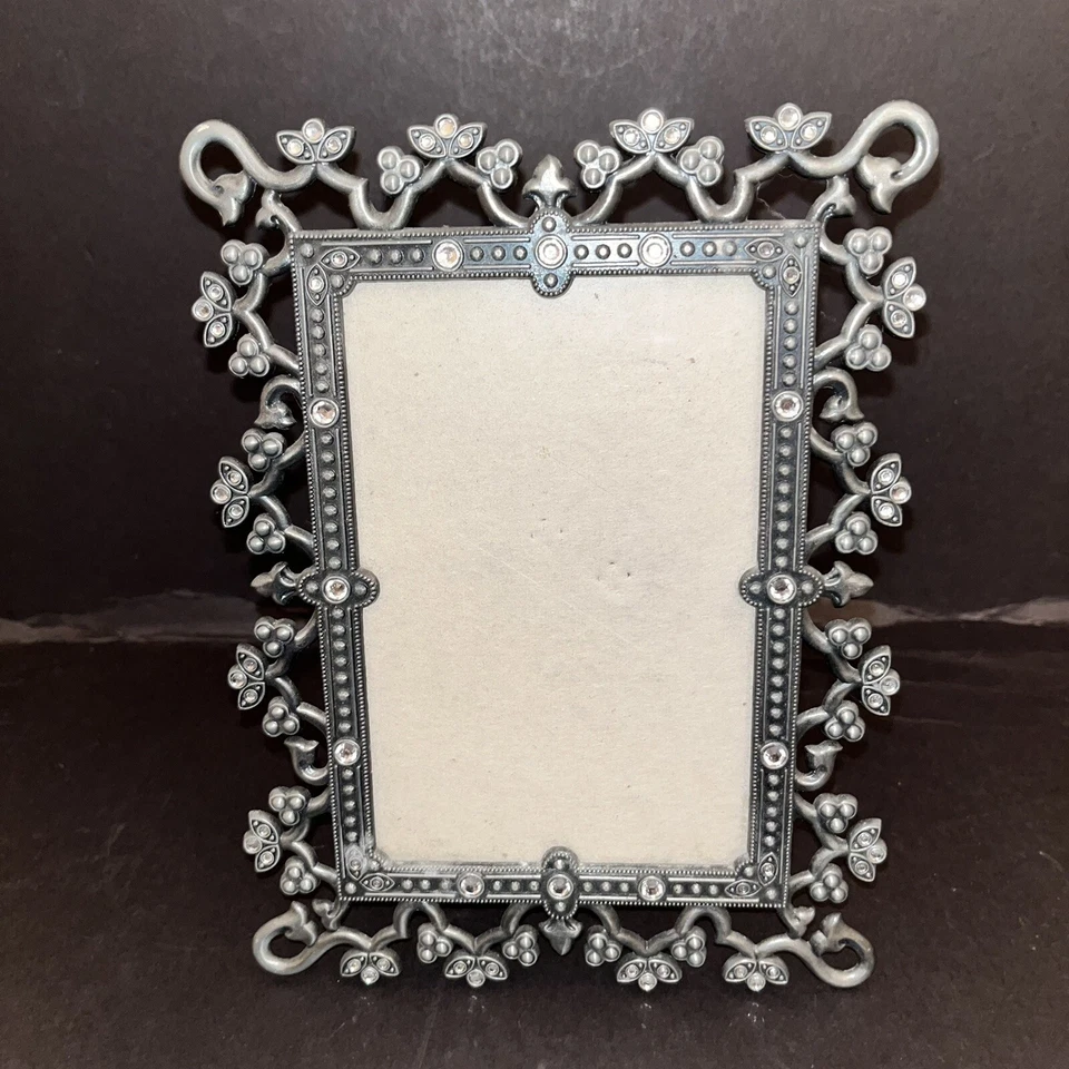 Marco de fotos Malden Jeweled 4"x 6" marco decorado tono peltre con pedrería Foto 2 de 4