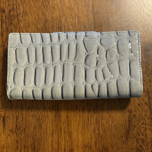 Portafoglio frizione Guess grigio finta fisarmonica pieghevole in pelle di coccodrillo - Foto 3 di 14