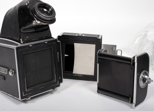 Hasselblad 500C camera w/ Distagon 50mm F4 lens + A12 Back + NC2 prism #0110 - Picture 5 of 10