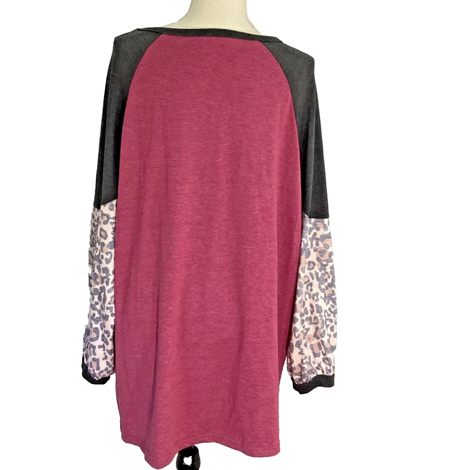 MULHER PLUS 3X COLORBLOCK PULÔVER TERRY FRANCÊS ESTAMPA ANIMAL - Imagem 3 de 4