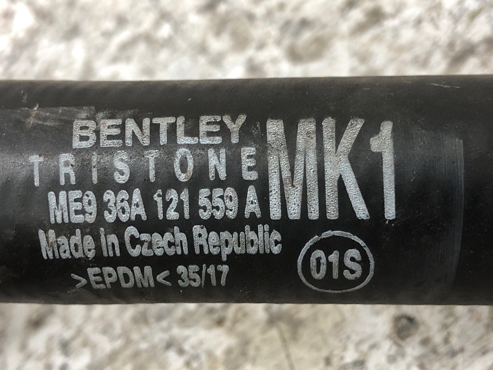 2016-2020 BENTLEY BENTATGA ENGINE COOLANT WATER HOSE W/QUICK-COUPLING 36A121559A