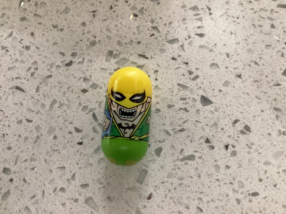 Marvel Mighty Beanz Lote de 4 Profesor X, Gambito, Bruja Escarlata, Puño de Hierro Foto 4 de 4